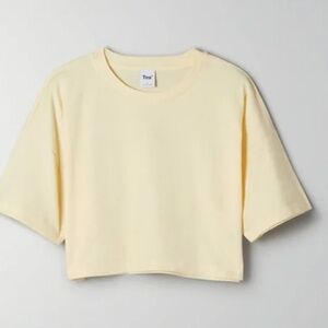 TNA - SIZE 2/MEDIUM YELLOW Cropped top.
